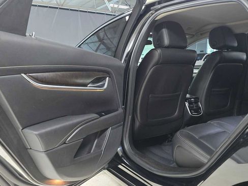 Used 2019 Cadillac XTS Luxury image 15