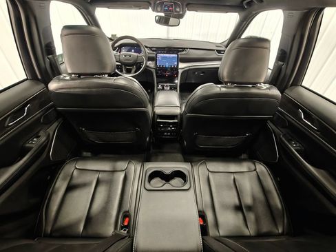 Used 2024 Jeep Grand Cherokee Limited 4xe AWD/4WD image 32