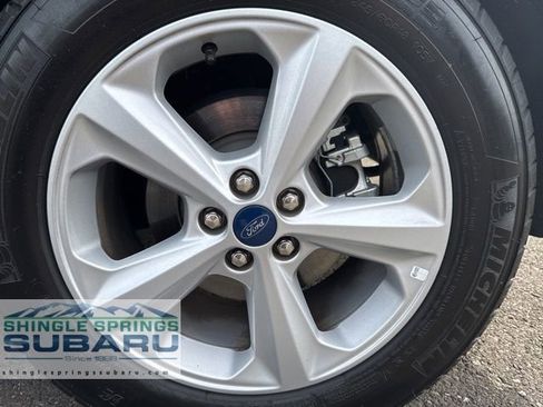 Used 2020 Ford Edge SE image 42