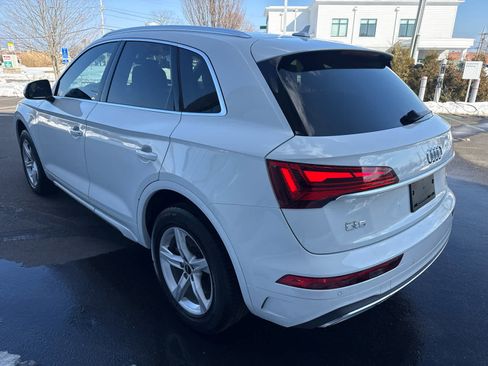 Used 2023 Audi Q5 2.0T Premium w/ Convenience Package image 6