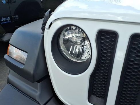 Certified 2021 Jeep Wrangler Sport AWD/4WD image 10