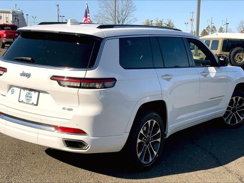 Certified 2023 Jeep Grand Cherokee L Overland image 11