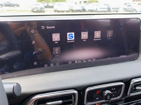 New 2026 Nissan Sentra SR FWD image 5