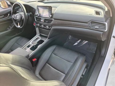 Used 2020 Honda Accord Touring image 22