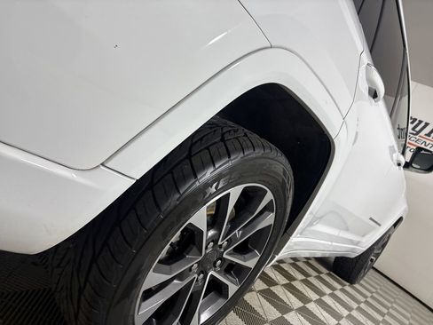 Used 2023 Jeep Grand Cherokee L Overland AWD/4WD image 34