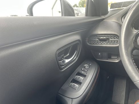 Used 2024 Honda HR-V Sport image 15