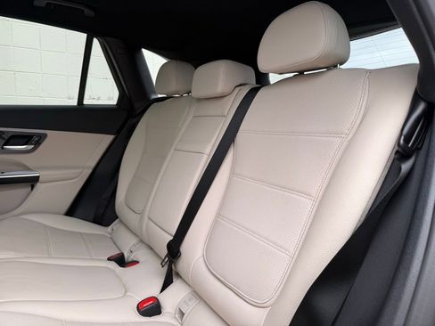 Used 2026 Mercedes-Benz GLC 300 4MATIC image 36