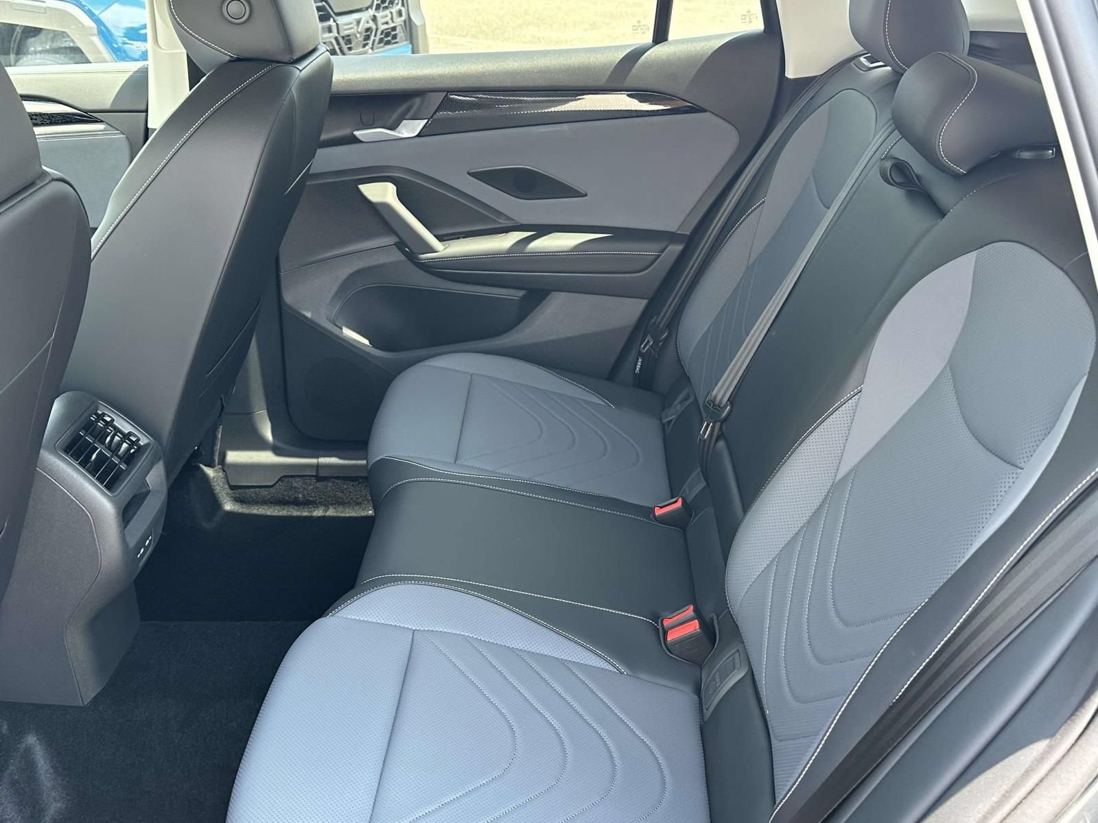 New 2026 Volkswagen Tiguan SE AWD/4WD image 13