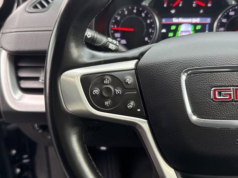 Used 2024 GMC Terrain SLT image 33