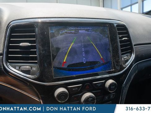 Used 2019 Jeep Grand Cherokee Limited AWD/4WD image 8