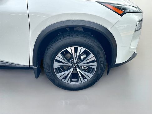 Used 2023 Nissan Rogue SV FWD image 32