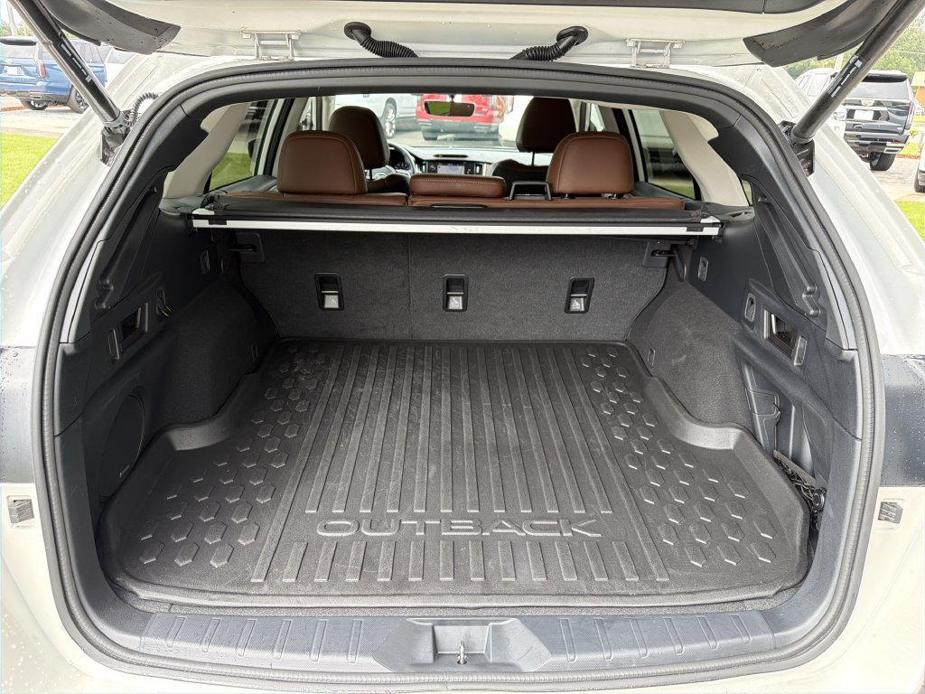 Certified 2022 Subaru Outback Touring XT AWD/4WD image 13