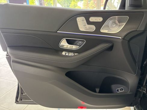 Certified 2025 Mercedes-Benz GLS 450 4MATIC image 12