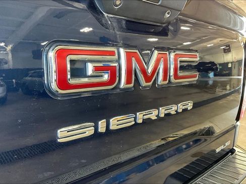 Used 2022 GMC Sierra 1500 SLE image 41