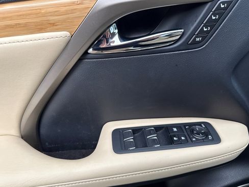 Certified 2022 Lexus RX 450hL AWD w/ Premium Package image 12