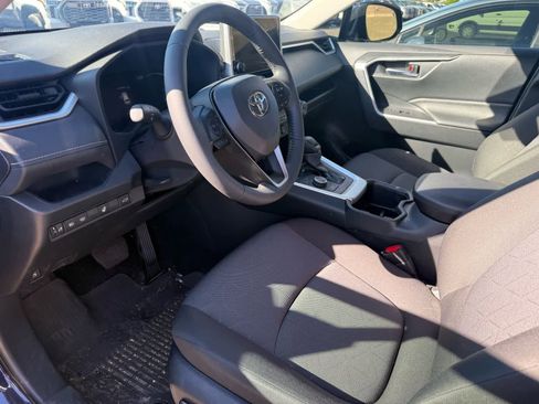 Used 2025 Toyota RAV4 XLE w/ Convenience Package image 12