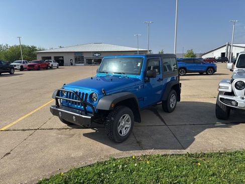 Used 2015 Jeep Wrangler Sport AWD/4WD image 3