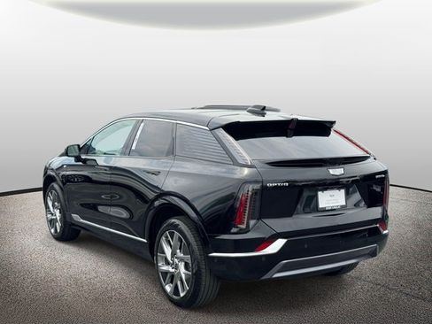 Certified 2025 Cadillac Optiq Luxury 1 AWD/4WD image 25