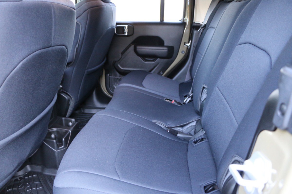 Used 2025 Jeep Gladiator Sport AWD/4WD image 24