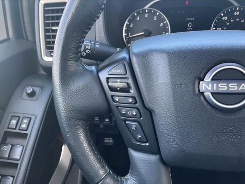 Used 2024 Nissan Frontier SV w/ SV Convenience Package image 12