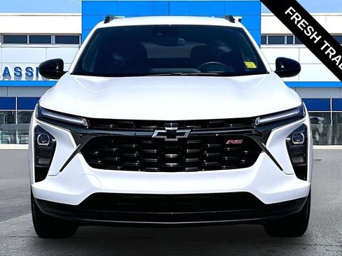 Used 2025 Chevrolet Trax RS w/ Driver Confidence Package FWD image 18