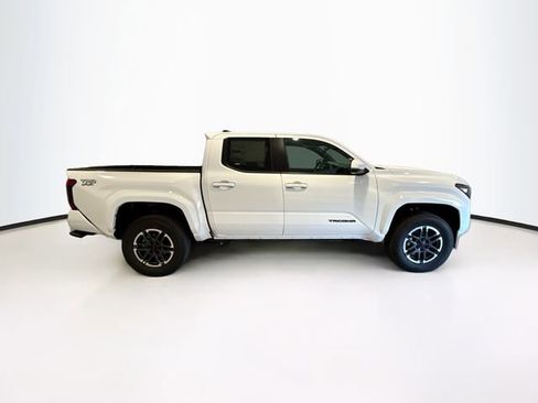 New 2025 Toyota Tacoma TRD Sport image 7