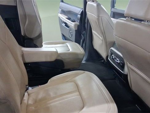 Used 2024 Ford Expedition Limited image 15