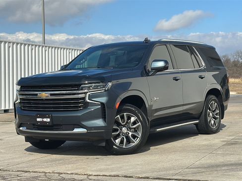 Used 2021 Chevrolet Tahoe LT w/ LT Signature Package image 2