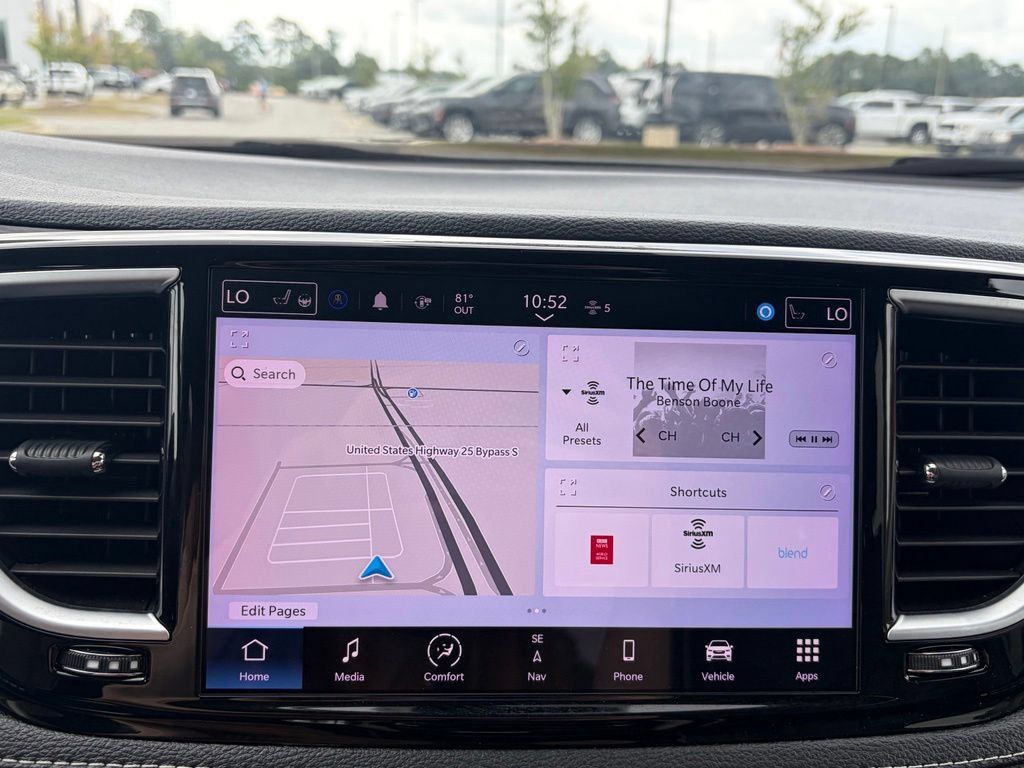 Used 2024 Chrysler Pacifica Limited FWD image 33