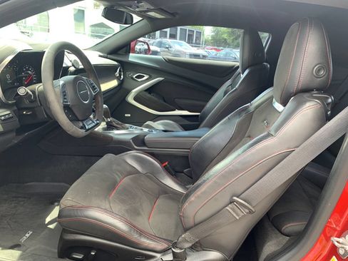 Used 2018 Chevrolet Camaro ZL1 RWD image 17