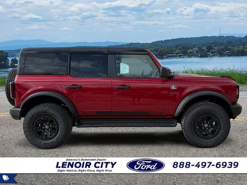New 2026 Ford Bronco Outer Banks w/ Sasquatch Package image 2