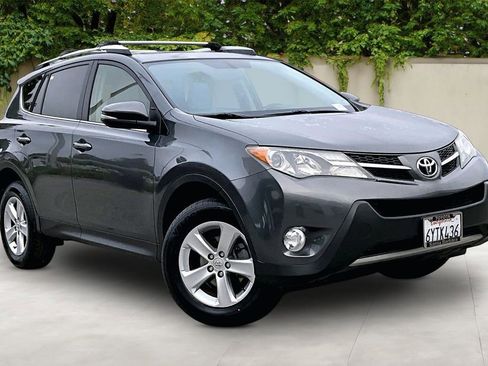 Used 2013 Toyota RAV4 XLE AWD/4WD image 1