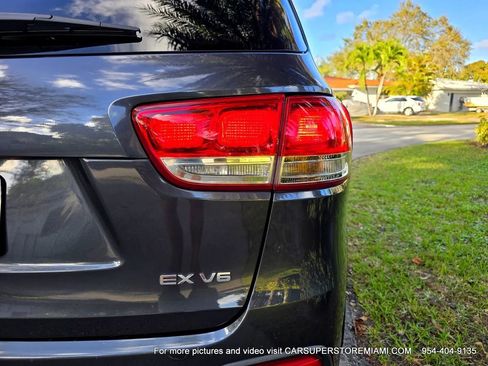 Used 2018 Kia Sorento EX image 64