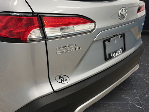 Used 2023 Toyota Corolla Cross LE FWD image 32