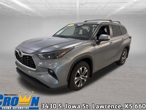 Used 2026 Toyota Highlander XLE AWD/4WD image 1