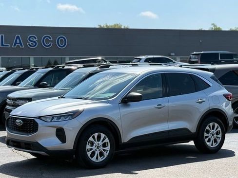 Used 2024 Ford Escape Active w/ Tech Pack #1 AWD/4WD image 31