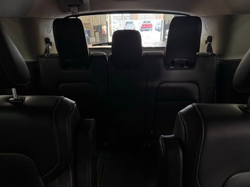 Used 2023 Nissan Pathfinder SL image 19