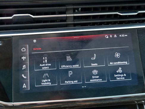 Used 2021 Audi Q7 3.0T Premium Plus image 19