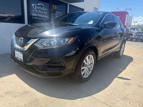 Used 2021 Nissan Rogue Sport S AWD/4WD image 2