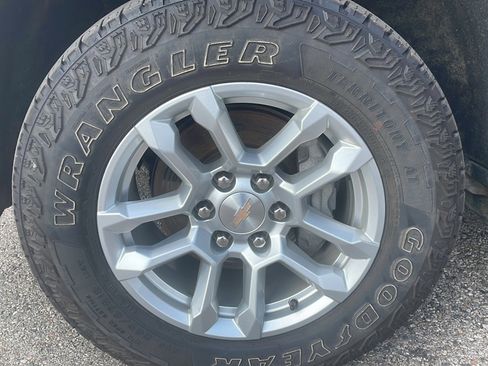 Used 2022 Chevrolet Silverado 1500 LT image 15