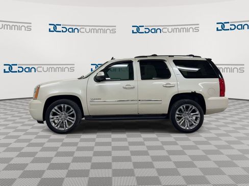Used 2012 GMC Yukon SLT w/ SLT-2 Equipment Package image 5