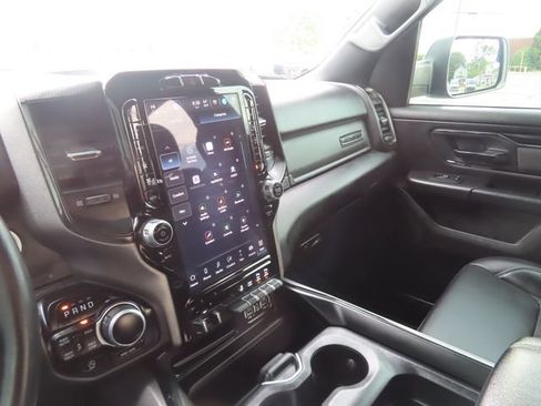 Used 2024 RAM 1500 Big Horn AWD/4WD image 35