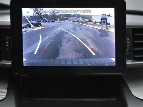 Used 2020 Ford Explorer XLT w/ Equipment Group 202A image 20