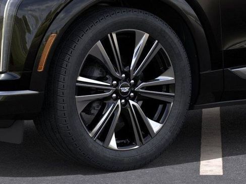 New 2026 Cadillac Optiq Luxury 2 RWD image 9