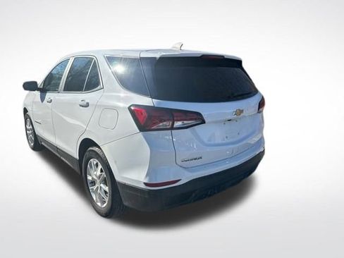 Used 2024 Chevrolet Equinox LS w/ LS Convenience Package image 3
