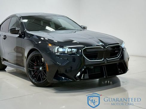Used 2025 BMW M5 w/ Carbon Package image 9