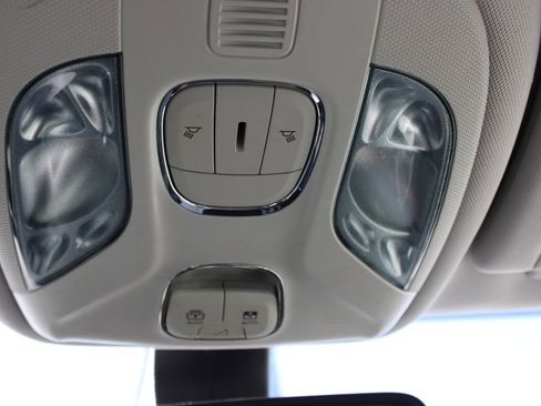 Used 2018 Jeep Compass Latitude w/ Popular Equipment Group image 39