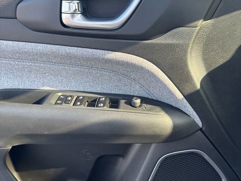 New 2025 Jeep Compass Latitude w/ Sun & Sound Group AWD/4WD image 20
