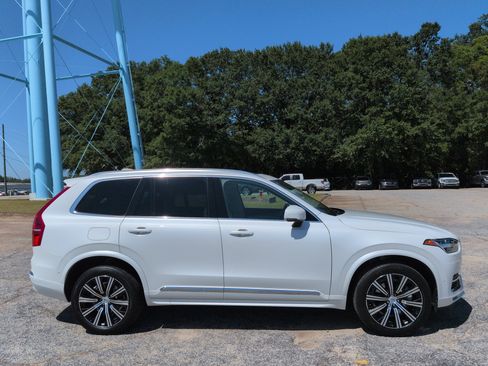 Used 2023 Volvo XC90 B6 Plus w/ Protection Package AWD/4WD image 2