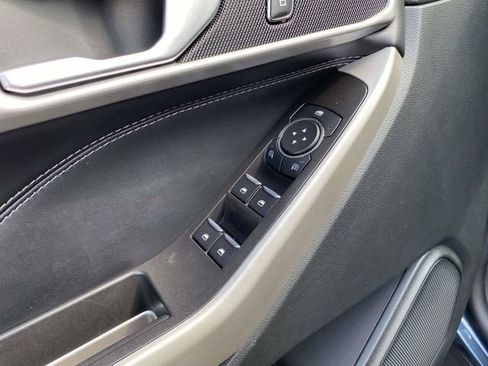 Certified 2023 Ford Explorer XLT RWD image 18